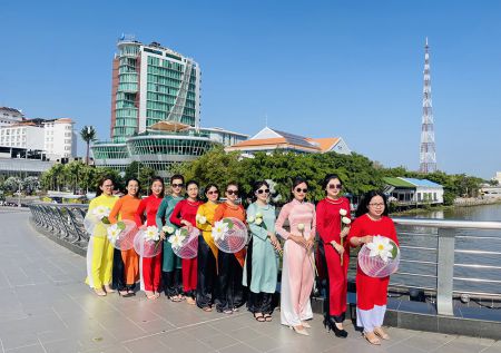 8/3 - Ngày tôn vinh Phụ nữ AMV 8-3-ngay-ton-vinh-phu-nu-amv